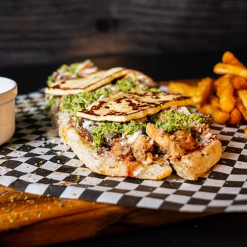 Barao’s Grill - a chicken sandwich and french fries - Food Trucks Near Me - Orlando, Florida Barao’s Grill - a chicken sandwich and french fries - Food Trucks Near Me - Orlando, Florida