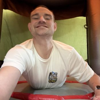 Run Jump-n-Play - Bouncing around jumping around the UFO bounce house - Amusement Parks Near Me - Blue Ash, Ohio Run Jump-n-Play - Bouncing around jumping around the UFO bounce house - Amusement Parks Near Me - Blue Ash, Ohio