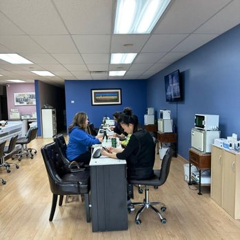 Nail Art - Nail Salons Near Me - Wilmette, Illinois