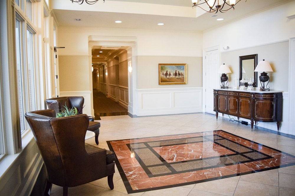 THE GATEWAY VILLAGE Updated May 2024 21 Photos 820 N Thompson Ln