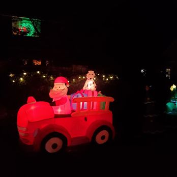 Christmas Tree Lane - Lights and decor - Local Flavor Near Me - Palo Alto, California