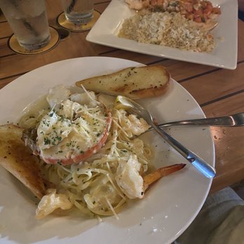 Buzzard's Roost Grill & Pub - Seafood Pasta - Seafood Near Me - Key Largo, Florida