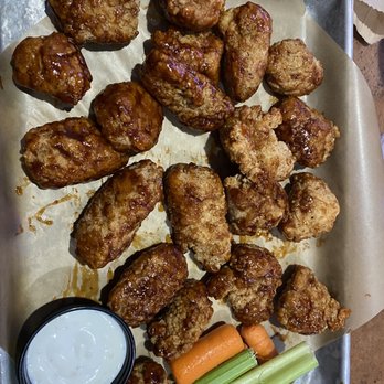 Buffalo Wild Wings - Barley any sauce :( - Chicken Wings Near Me - Surprise, Arizona