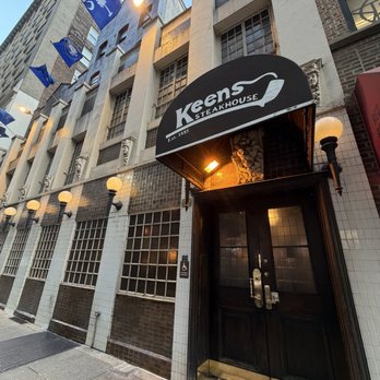 Keens Steakhouse - Entrance - Steakhouses Near Me - New York, New York Keens Steakhouse - Entrance - Steakhouses Near Me - New York, New York