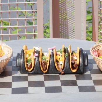 Life Food - tacos and chips on a table - Food Trucks Near Me - Newark, New Jersey Life Food - tacos and chips on a table - Food Trucks Near Me - Newark, New Jersey