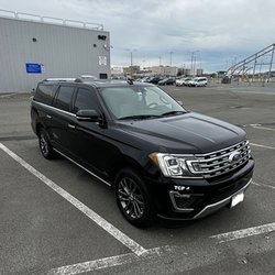 Blue bird limo - Ford expedition Limited Max.