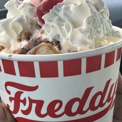 Freddy's Frozen Custard & Steakburgers - Turtle sundae was delicious