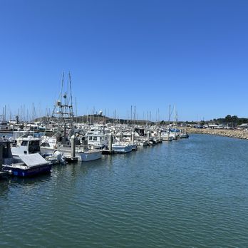 Ketch Harbor Pub - Across from the Ketch Harbor Pub - Seafood Near Me - Half Moon Bay, California
