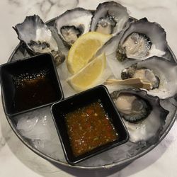Reef Seafood + Sushi - Oysters