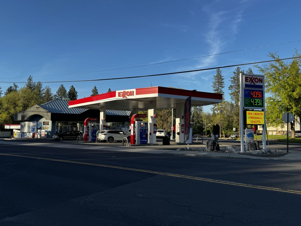 Food from EXXON SAM’S LIQUOR