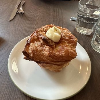 Perenn - Croissant with vanilla cream filling - Bakeries Near Me - Franklin, Tennessee Perenn - Croissant with vanilla cream filling - Bakeries Near Me - Franklin, Tennessee