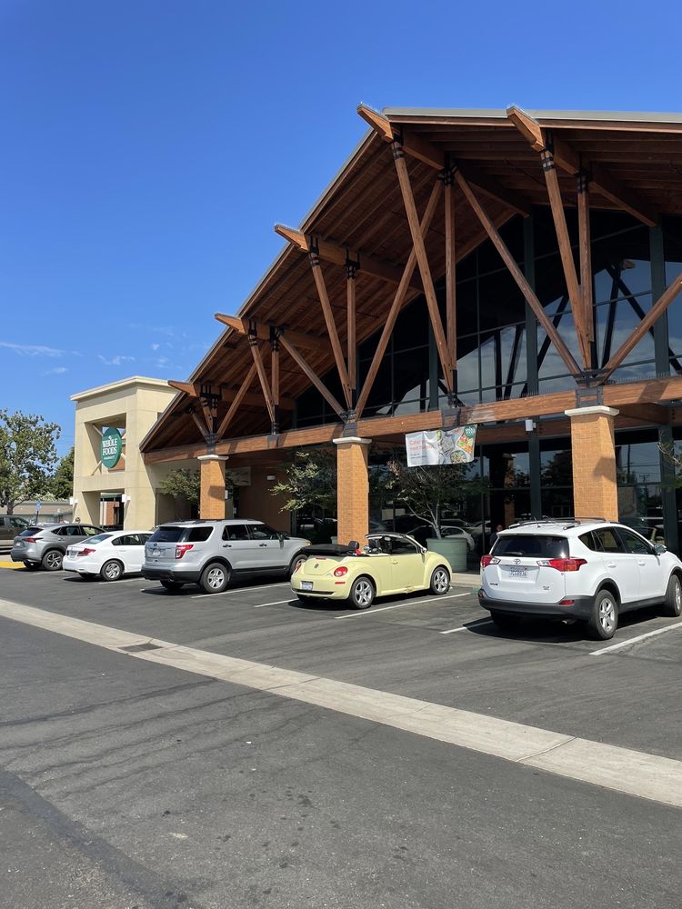 AMAZON RETURN STORE Updated May 2024 4315 Arden Way, Sacramento