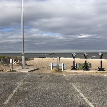Sunset Beach - Looking out from the parking lot. - Beaches Near Me