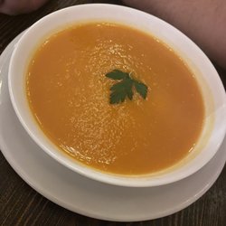 Pumpkin soup - flavorless, don't order