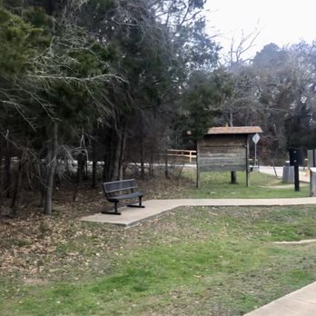 C Shane Wilbanks Trail - Benches surround the lake - Hiking Near Me - Grapevine, Texas C Shane Wilbanks Trail - Benches surround the lake - Hiking Near Me - Grapevine, Texas