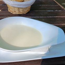 Buchholz Gutshof Britz - Spargelcremesuppe / Cream of asparagus soup