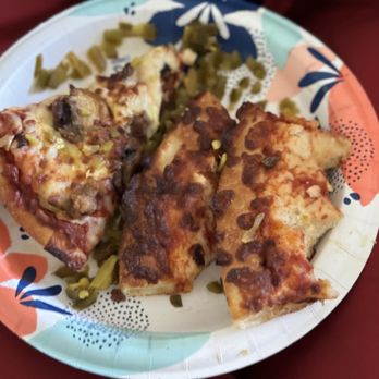 Pizza Hut - Cheese pizza - Pizza Near Me - Shakopee, Minnesota Pizza Hut - Cheese pizza - Pizza Near Me - Shakopee, Minnesota