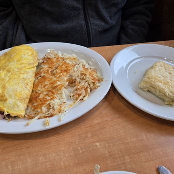 Bob's Big Boy - Breakfast & Brunch Near Me - Lansing, Michigan Bob's Big Boy - Breakfast & Brunch Near Me - Lansing, Michigan
