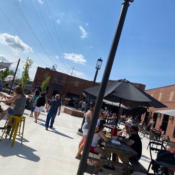 Crooked Can Brewery - Patio - Brewpubs Near Me - Hilliard, Ohio
