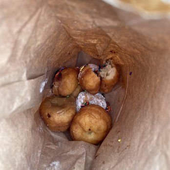 Daily Dozen Doughnut - Bakeries Near Me - Seattle, Washington