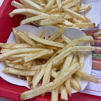 In-N-Out Burger - Fast Food Near Me - Mill Valley, California
