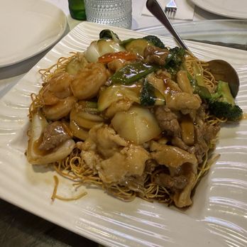 Yan's Garden - Hong Kong Style Pan Fried Noodles - Chinese Near Me - San Carlos, California Yan's Garden - Hong Kong Style Pan Fried Noodles - Chinese Near Me - San Carlos, California