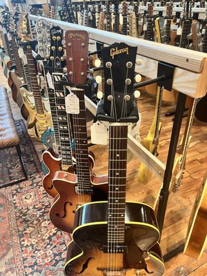 Carter Vintage Guitars by null