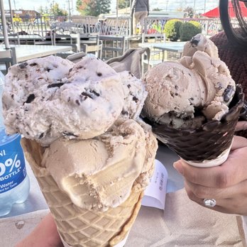 Graeter's Ice Cream - Vienna Coffee Pint Coconut Chocolate Chip Pint Mocha Chocolate Chip Pint - Desserts Near Me - Wexford, Pennsylvania Graeter's Ice Cream - Vienna Coffee Pint Coconut Chocolate Chip Pint Mocha Chocolate Chip Pint - Desserts Near Me - Wexford, Pennsylvania