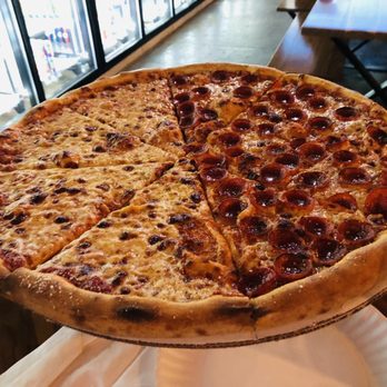 Pie Guy Pizza - 18" Whole Pie - 1/2 extra Cheese, 1/2 Pepperoni - Pizza Near Me - St. Louis, Missouri Pie Guy Pizza - 18" Whole Pie - 1/2 extra Cheese, 1/2 Pepperoni - Pizza Near Me - St. Louis, Missouri