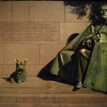 Franklin Delano Roosevelt Memorial - This is one of the better lit areas of the memorial. I wish the rest of it were lit well, too. - Landmarks & Historical Buildings Near Me - Washington, DC, District of Columbia