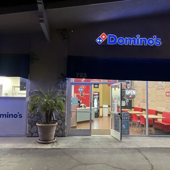 Domino's Pizza - Entrance - Pizza Near Me - Thousand Oaks, California Domino's Pizza - Entrance - Pizza Near Me - Thousand Oaks, California