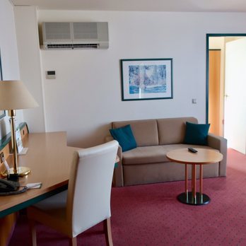 Holiday Inn - Suite - Hotels Near Me - Essen, NW Holiday Inn - Suite - Hotels Near Me - Essen, NW