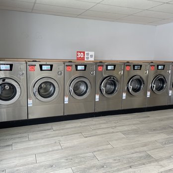 Laundromart - Laundromat Near Me - Tampa, Florida Laundromart - Laundromat Near Me - Tampa, Florida