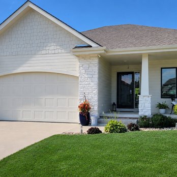 Shaffer Painting - Exterior house painting - Painters Near Me - Springfield, Nebraska Shaffer Painting - Exterior house painting - Painters Near Me - Springfield, Nebraska