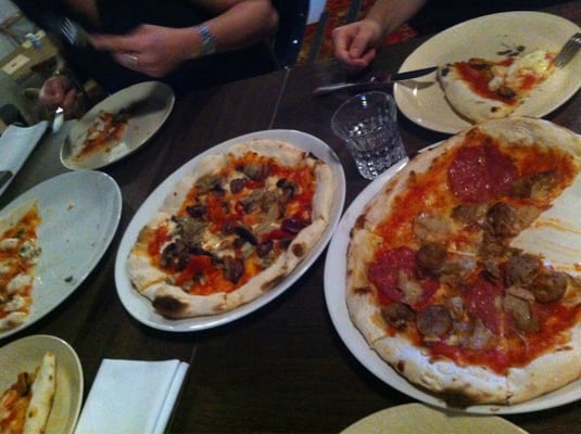 Pizza e Mozzarella Bar by null