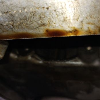 Valvoline Instant Oil Change - Removal of oil filter, didn't bother using brake cleaner, left oil on plastic guard - Oil Change Stations Near Me - Reno, Nevada Valvoline Instant Oil Change - Removal of oil filter, didn't bother using brake cleaner, left oil on plastic guard - Oil Change Stations Near Me - Reno, Nevada