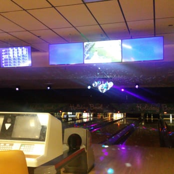 Holiday Bowl - Bowling Near Me - Augusta, Kansas