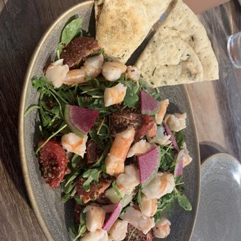 Moku Kitchen - Quinoa & arugula salad with shrimp - Cocktail Bars Near Me - Honolulu, Hawaii Moku Kitchen - Quinoa & arugula salad with shrimp - Cocktail Bars Near Me - Honolulu, Hawaii