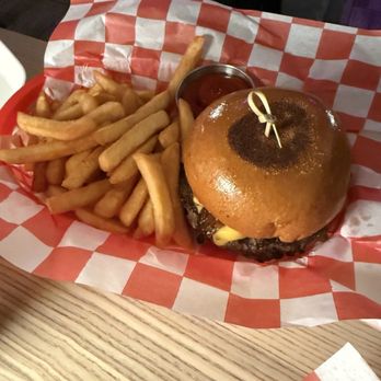 Meander Art Bar - House burger - Burgers Near Me - Baltimore, Maryland Meander Art Bar - House burger - Burgers Near Me - Baltimore, Maryland
