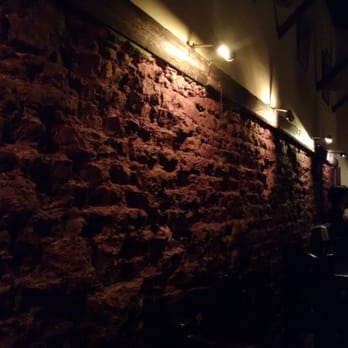 La Zorra Bar - Ideal para salir en pareja - Bars Near Me - Adrogue, C