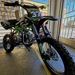 Procell Motorsports - 125cc HP dirt bike motorcycle 4-speed, disc brakes front and rear, adult sized $1899 (limited time offer)