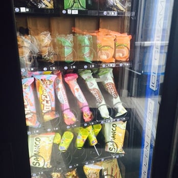 Itani Ramen - Ice cream machine full of ice creams! - Ramen Near Me - Oakland, California