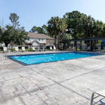 Windsor Place - Pool Area - Apartments Near Me - Mobile, Alabama Windsor Place - Pool Area - Apartments Near Me - Mobile, Alabama