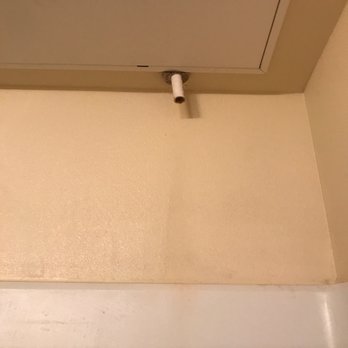 Campus Crossings on Highland - Pipe right above the tub - Apartments Near Me - Baton Rouge, Louisiana Campus Crossings on Highland - Pipe right above the tub - Apartments Near Me - Baton Rouge, Louisiana