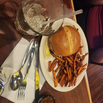 Smokehouse Barbecue - Independence - Chickadee - Barbeque Near Me - Independence, Missouri Smokehouse Barbecue - Independence - Chickadee - Barbeque Near Me - Independence, Missouri