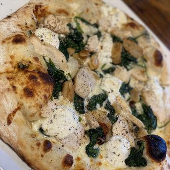 Oak Stone Craft Pizza and Bar - Pizza Near Me - Winchester, Virginia