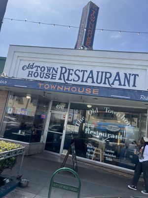 Old Townhouse Restaurant by null