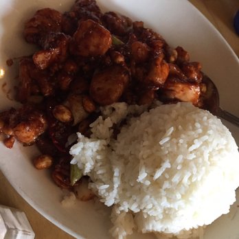Dumpling Inn - Flavorful Kung pao chicken - Chinese Near Me - San Diego, California Dumpling Inn - Flavorful Kung pao chicken - Chinese Near Me - San Diego, California