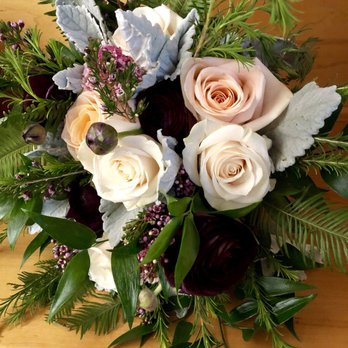 MycaLyn Florals - Florists Near Me - Nazareth, Pennsylvania