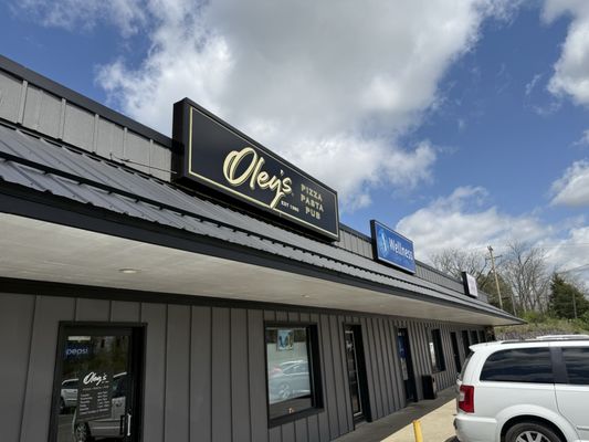 Oley's Pizza by null